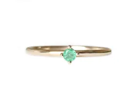 Petit Lola Emerald Ring